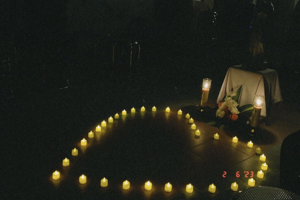 Cầu nguyện SVCG Phú Mỹ - chủ đề: Thinh lặng 3 SVCG Phú Mỹ Cầu Nguyện - Chủ Đề: Thinh Lặng