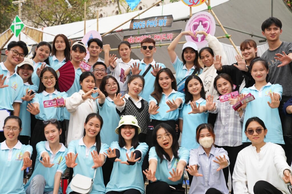 Svcgphumy.com Le truyen thong thu 26 27