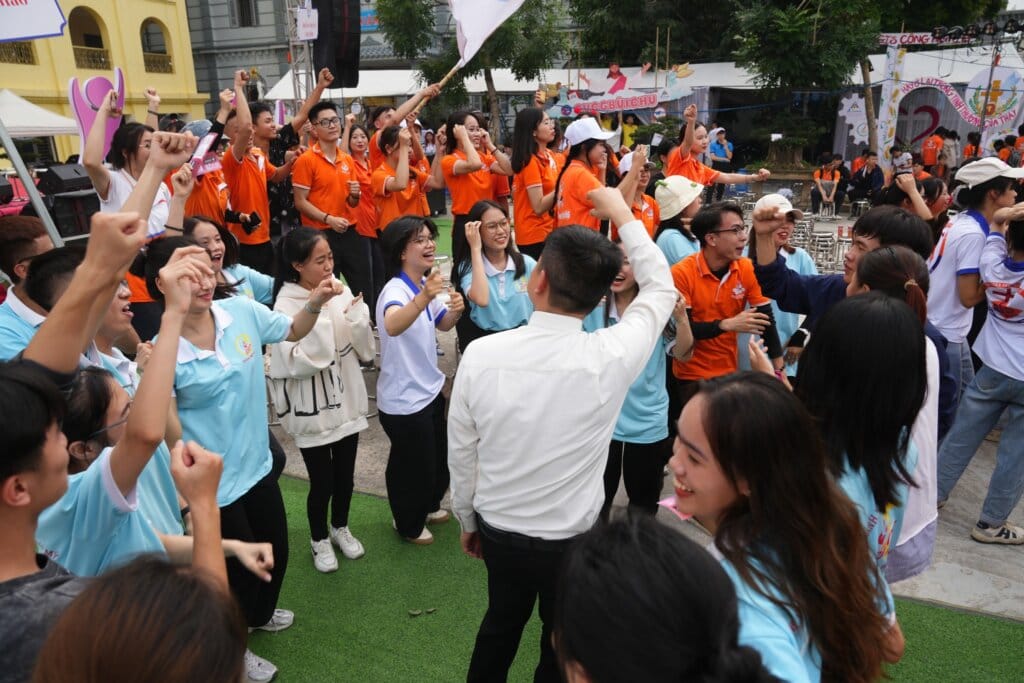 Svcgphumy.com Le truyen thong thu 26 28