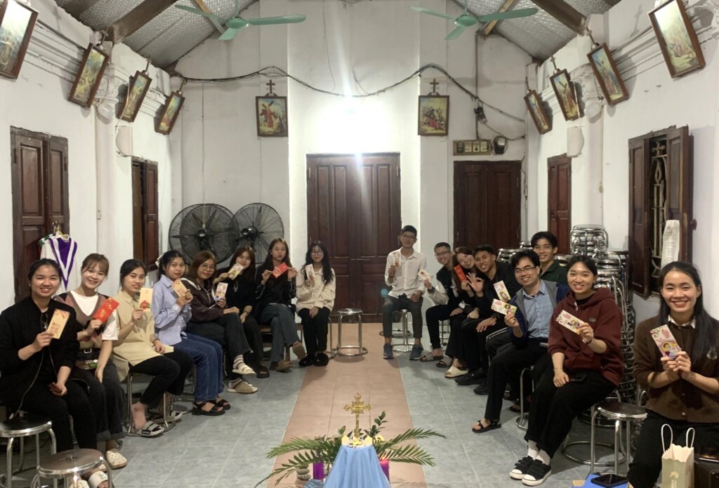 Cầu Nguyện Taizé - Cùng Chúa Con Tiến Bước Trên Chặng Đường Mới