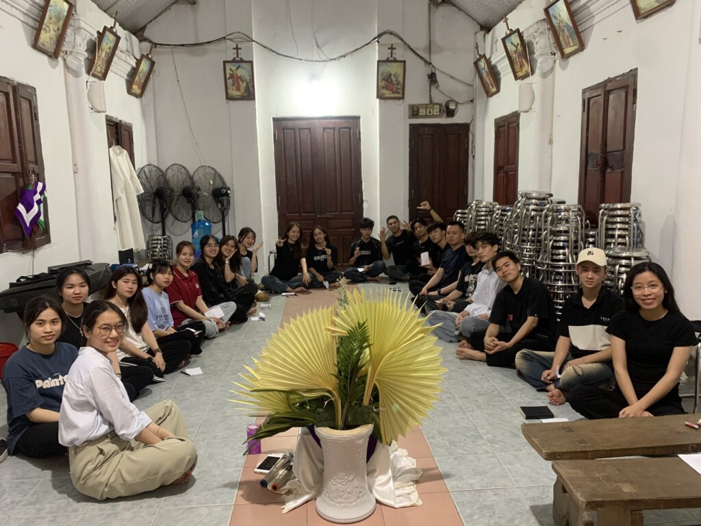 Cầu Nguyện Tuần Thánh 2024 - Để Tuần Thánh Nên Thánh Thiện Hơn 1 Cầu Nguyện Tuần Thánh - Để Tuần Thánh Thánh Thiện Hơn