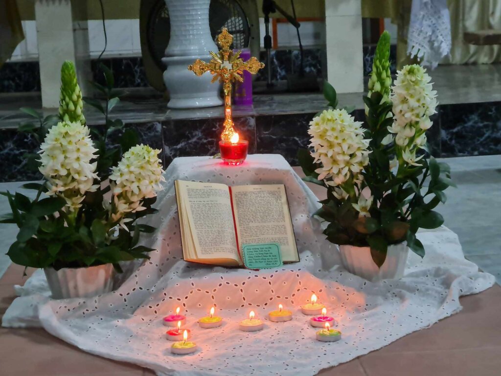 Cầu Nguyện Taizé - Cùng Chúa, Người Trẻ Song Hành