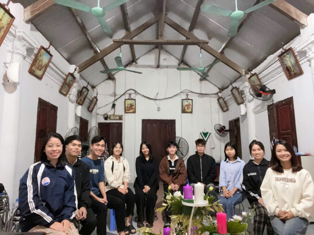 Cầu Nguyện Taizé Chủ Đề: Hy Vọng- Ngọn Đèn Sáng Soi Tăm Tối